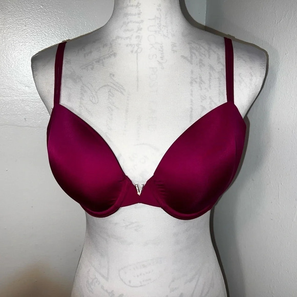 Victoria’s Secret, 36D, rhinestone accent, lightly lined adjustable dbl straps - Picture 1 of 10